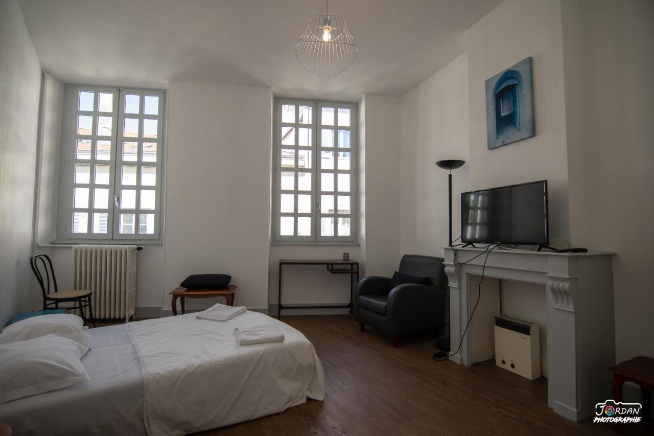 Hyper Centre - 3 Chambres - Gare - Wifi - Cosy Bourg-en-Bresse Eksteriør billede